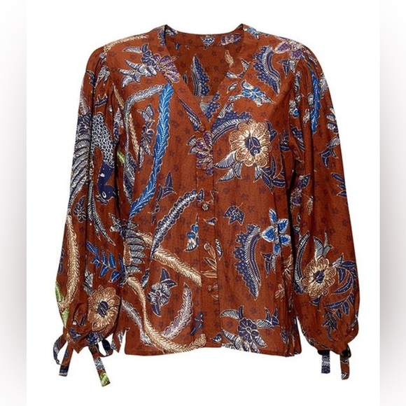 Cara Cara win top. Size small. New without tags. - Picture 10 of 11